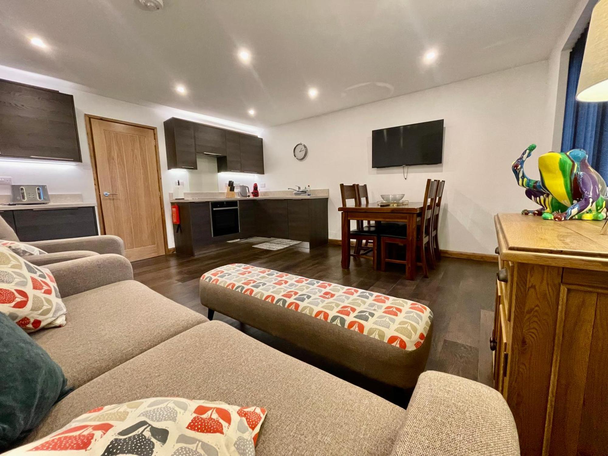 Modern Flat - Free Parking Bowness-on-Windermere