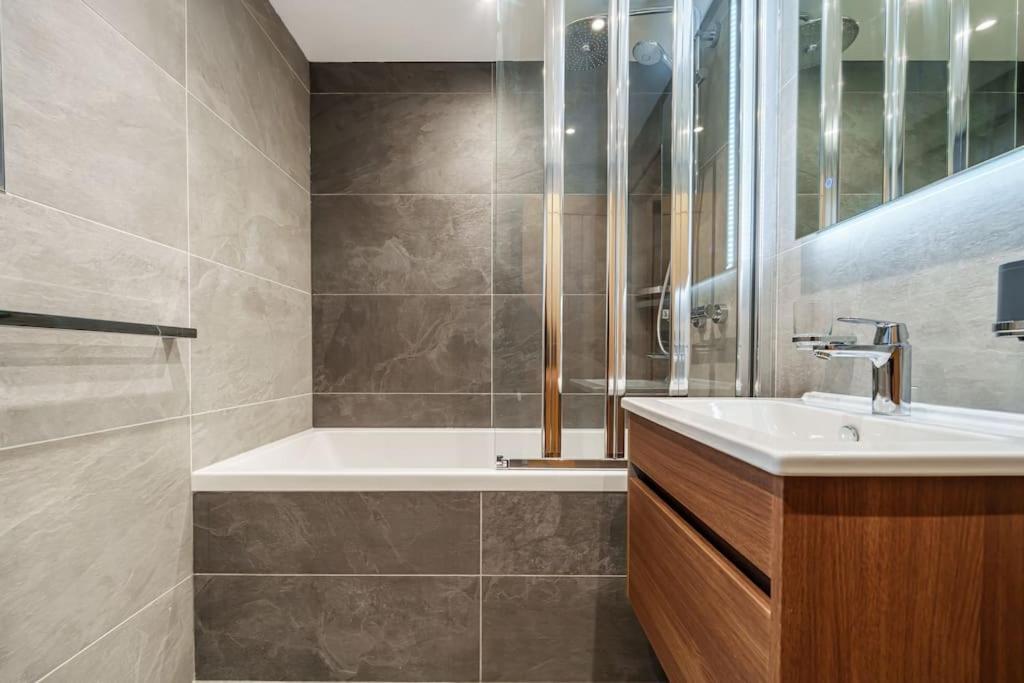 Modern Flat - Free Parking Bowness-on-Windermere